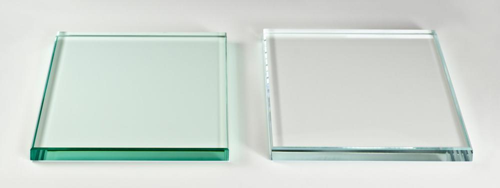 Phân biệt kính siêu trong và kính thường qua màu sắc cạnh kính tại xưởng Thăng Long Glass