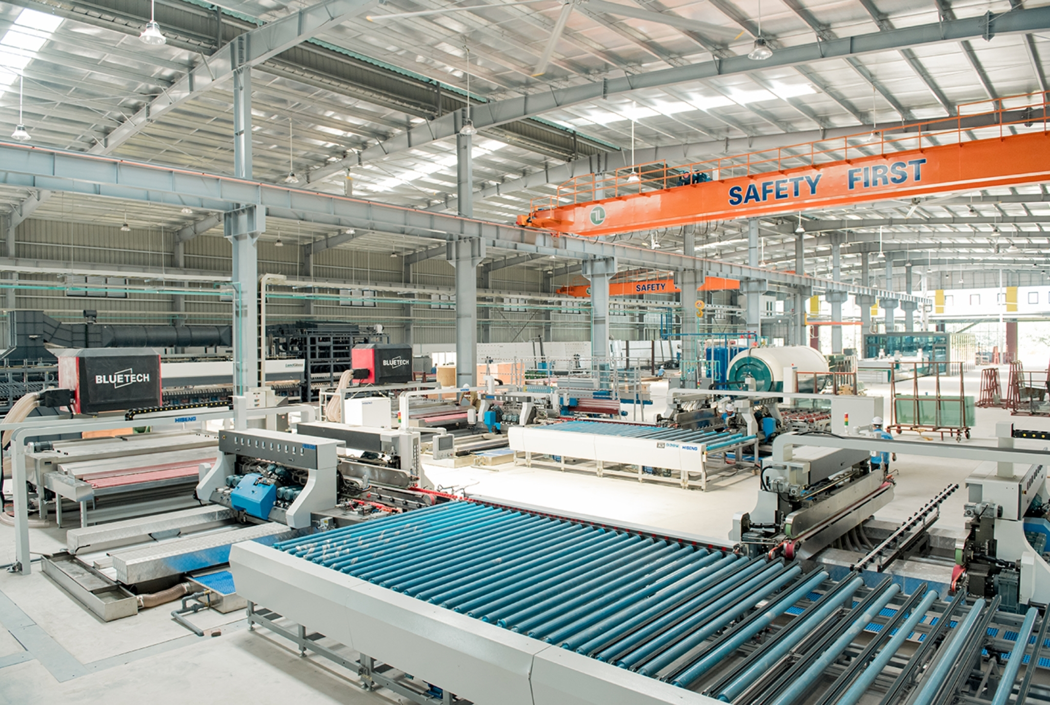 Hình ảnh nhà máy, hệ thống xưởng, đội ngũ kỹ thuật kính Thăng Long Glass