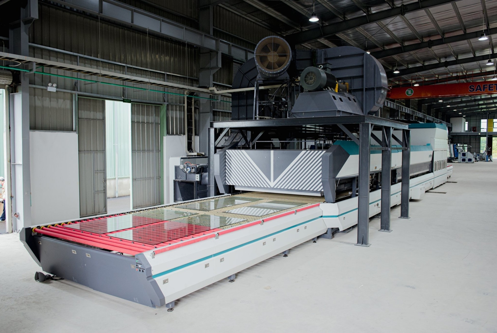 Hình ảnh nhà máy, hệ thống xưởng, đội ngũ kỹ thuật kính Thăng Long Glass