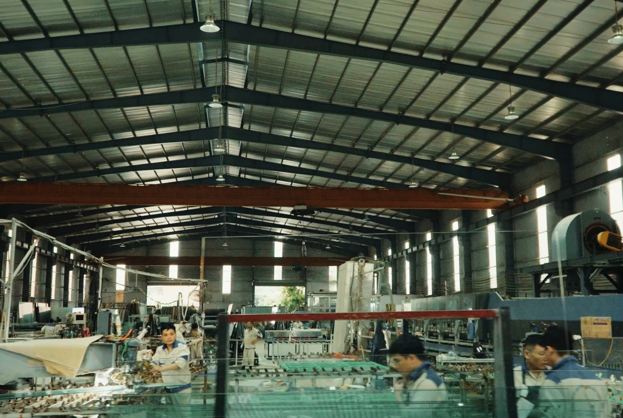 Hình ảnh nhà máy, hệ thống xưởng, đội ngũ kỹ thuật kính Thăng Long Glass