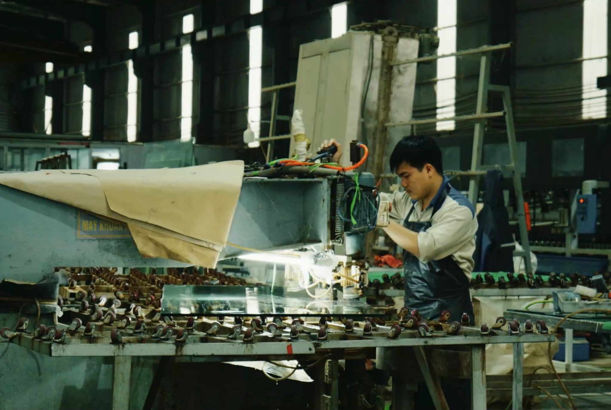 Hình ảnh nhà máy, hệ thống xưởng, đội ngũ kỹ thuật kính Thăng Long Glass