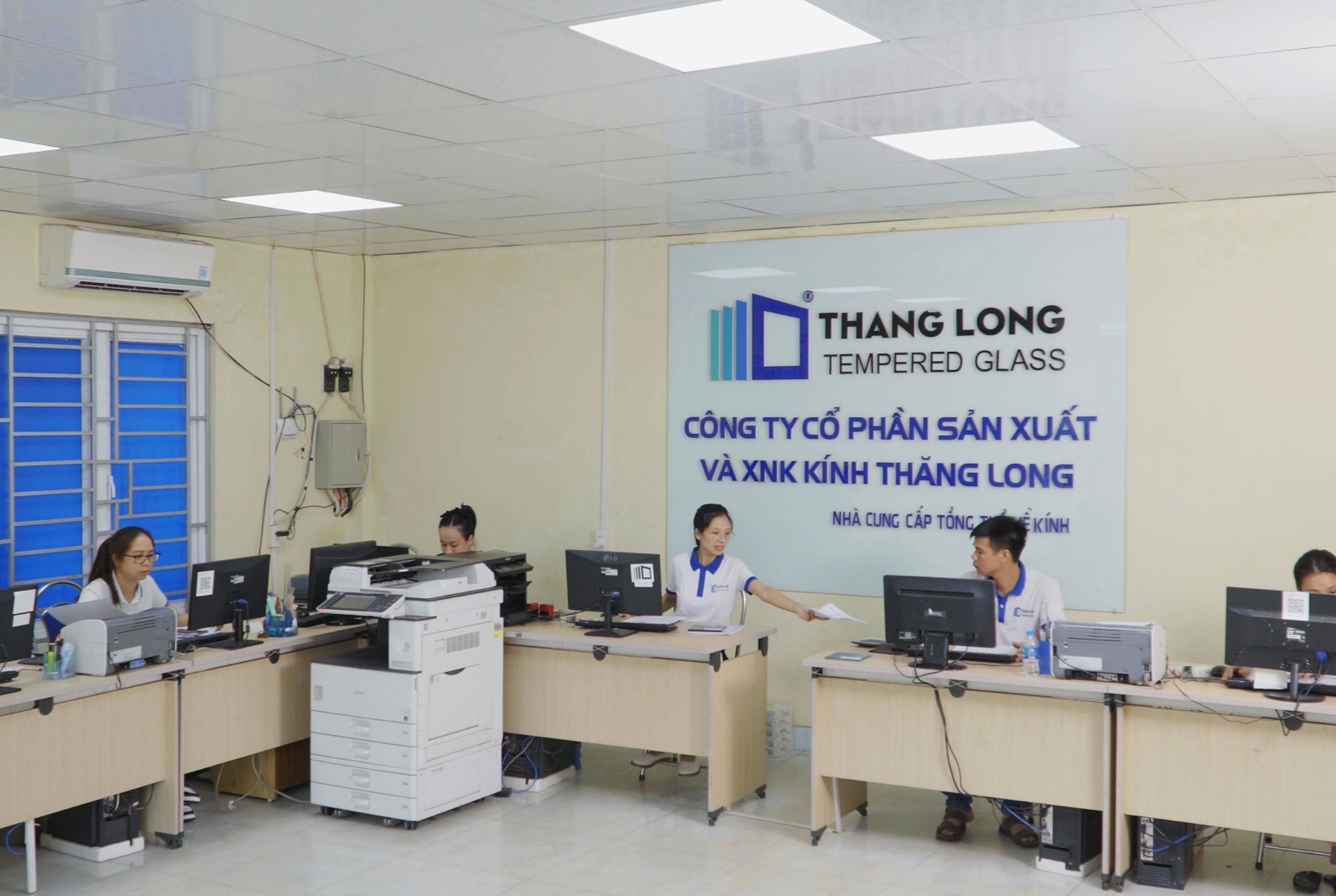 Hình ảnh nhà máy, hệ thống xưởng, đội ngũ kỹ thuật kính Thăng Long Glass