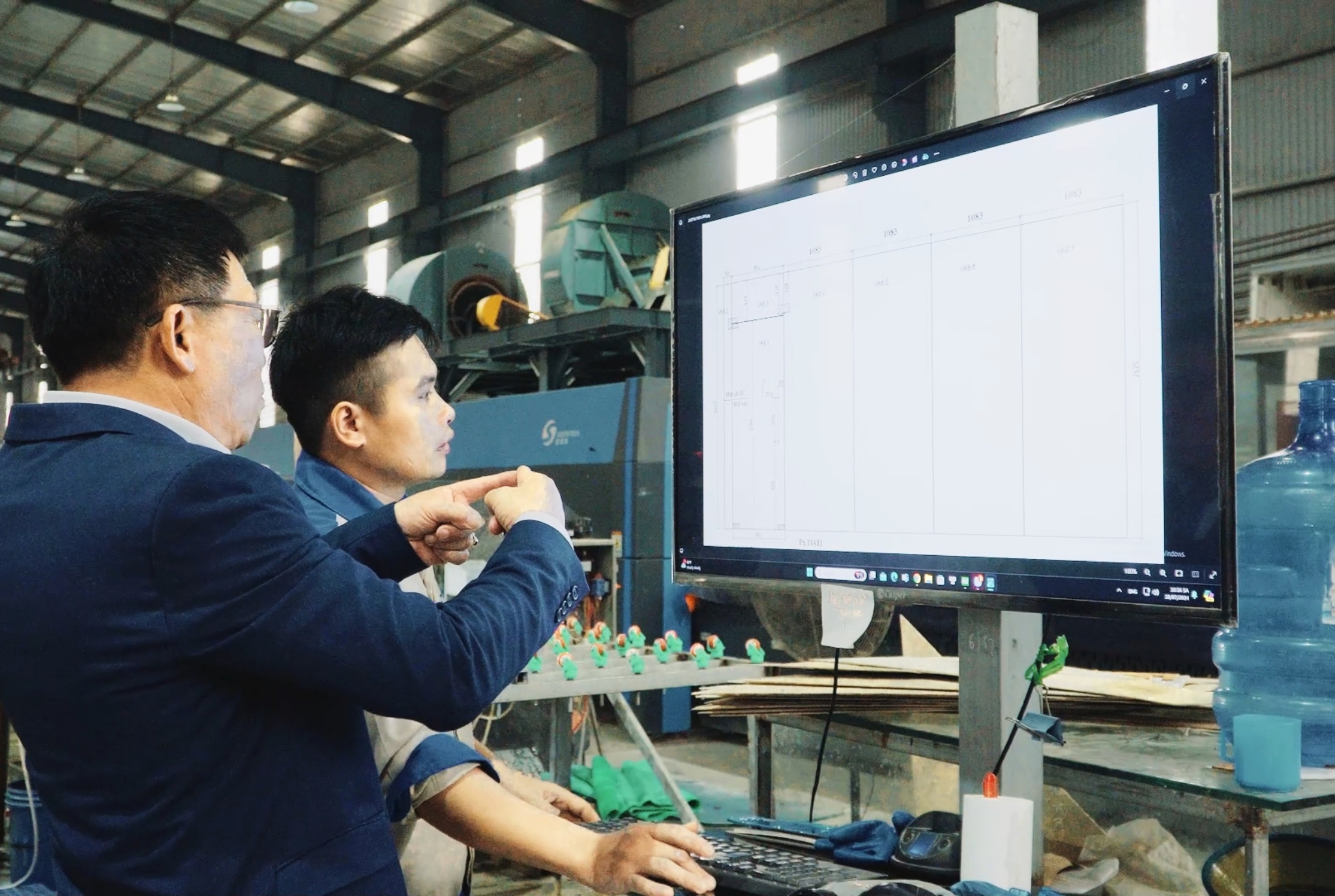 Hình ảnh nhà máy, hệ thống xưởng, đội ngũ kỹ thuật kính Thăng Long Glass