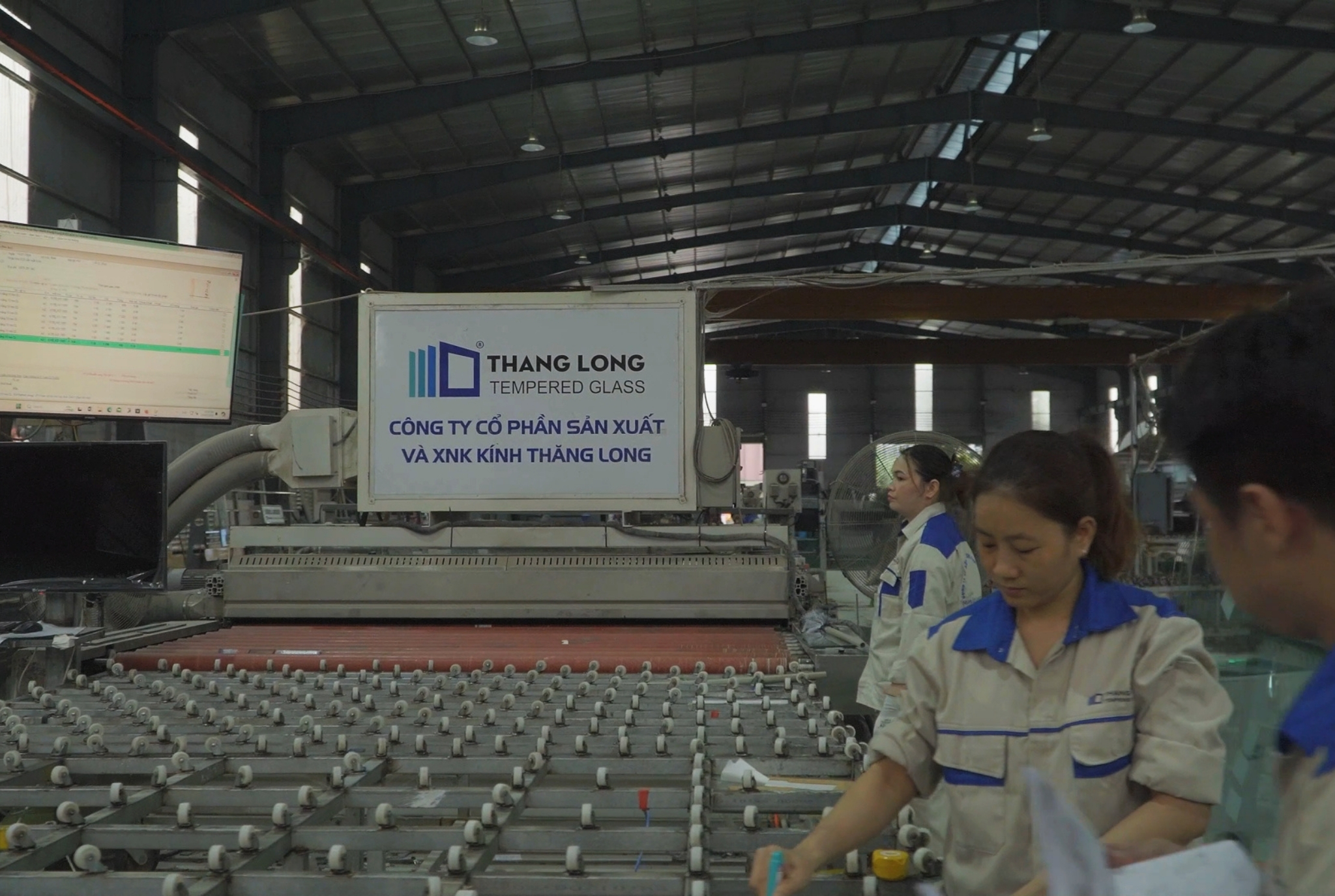 Hình ảnh nhà máy, hệ thống xưởng, đội ngũ kỹ thuật kính Thăng Long Glass