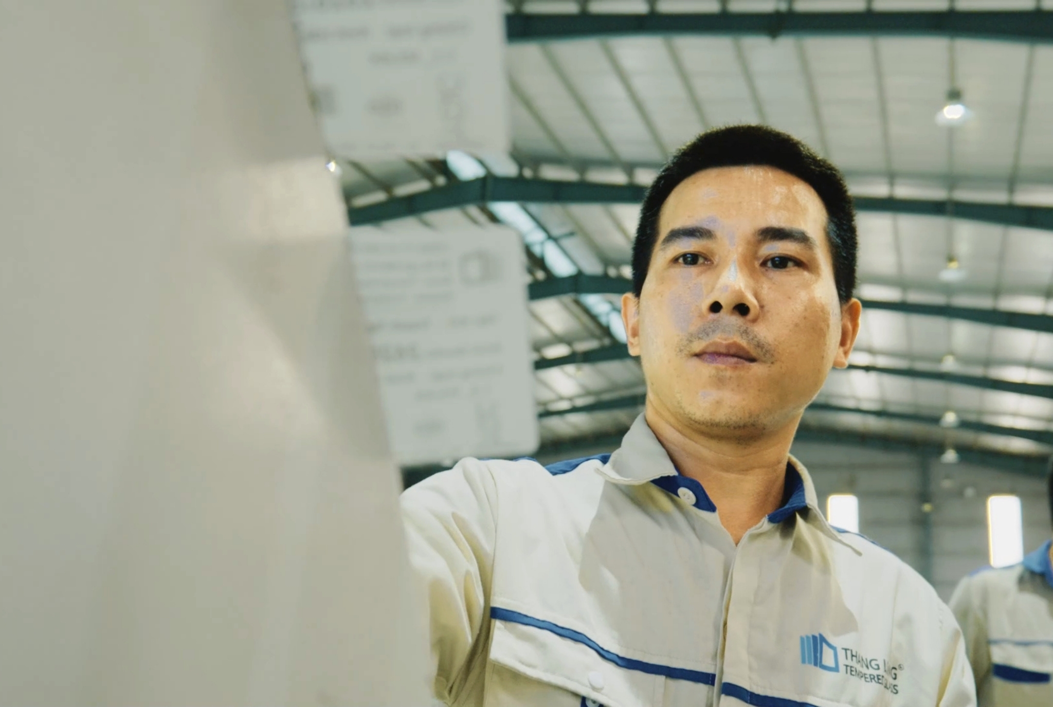 Hình ảnh nhà máy, hệ thống xưởng, đội ngũ kỹ thuật kính Thăng Long Glass