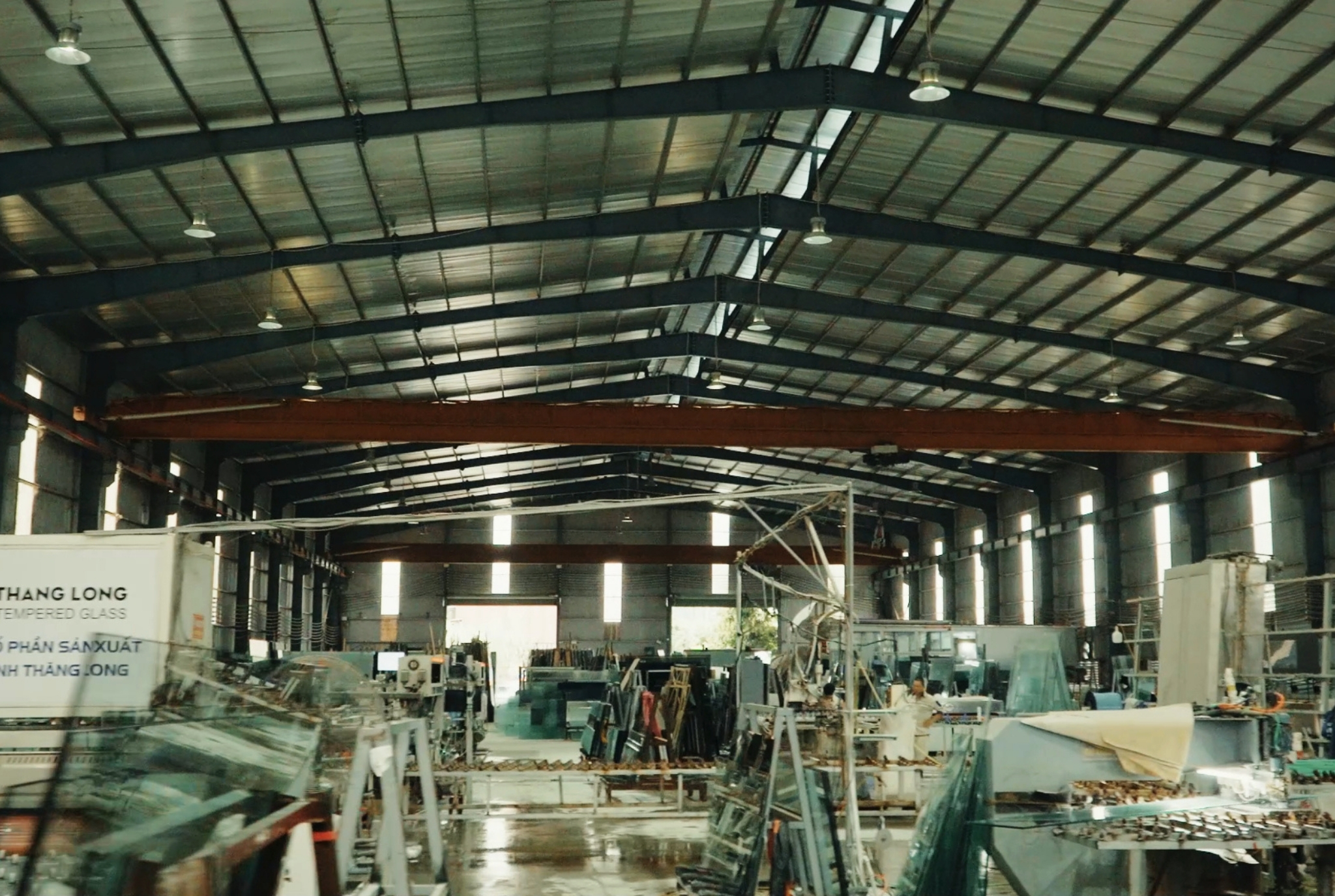 Hình ảnh nhà máy, hệ thống xưởng, đội ngũ kỹ thuật kính Thăng Long Glass