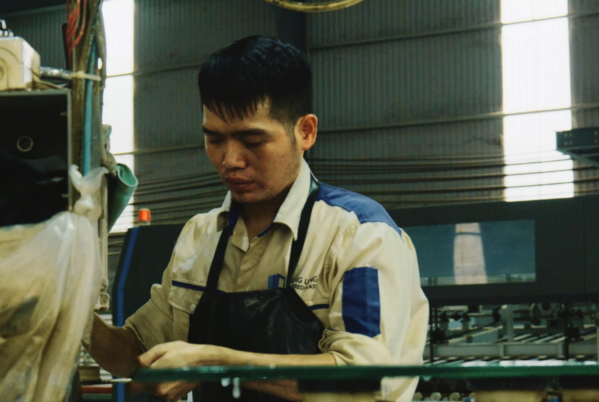 Hình ảnh nhà máy, hệ thống xưởng, đội ngũ kỹ thuật kính Thăng Long Glass