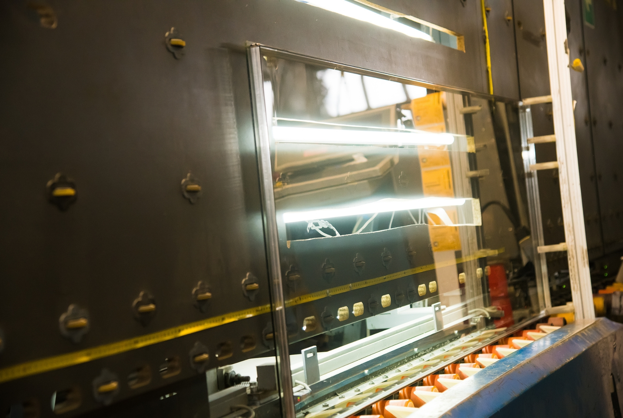 Hình ảnh nhà máy, hệ thống xưởng, đội ngũ kỹ thuật kính Thăng Long Glass