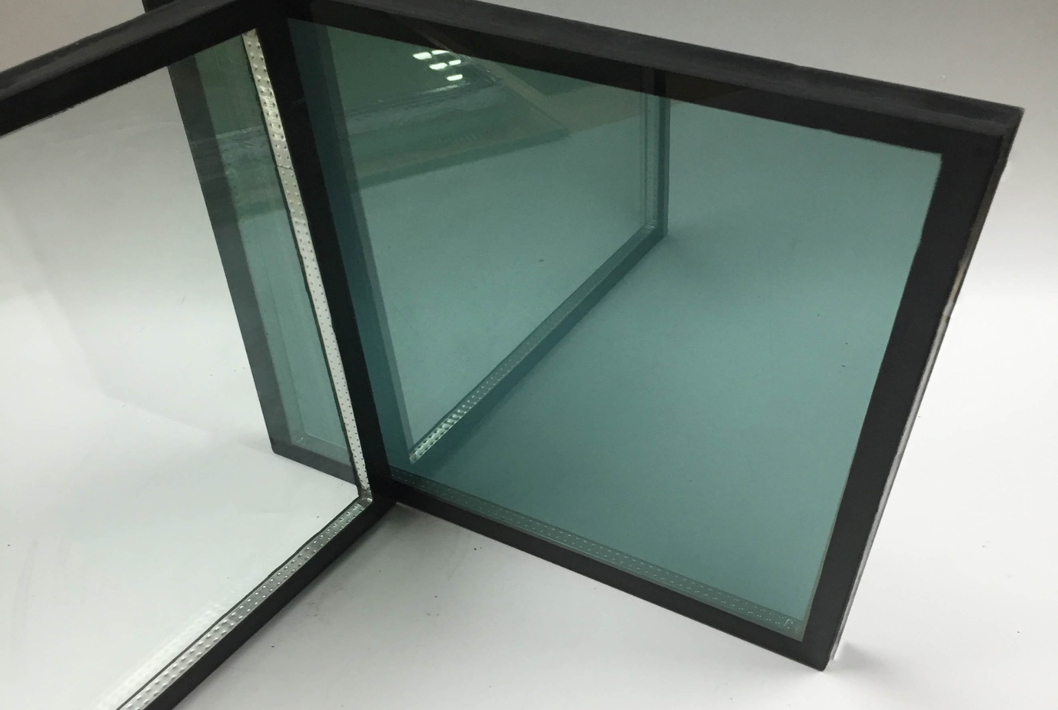 Kính hộp cách âm Thăng Long Glass