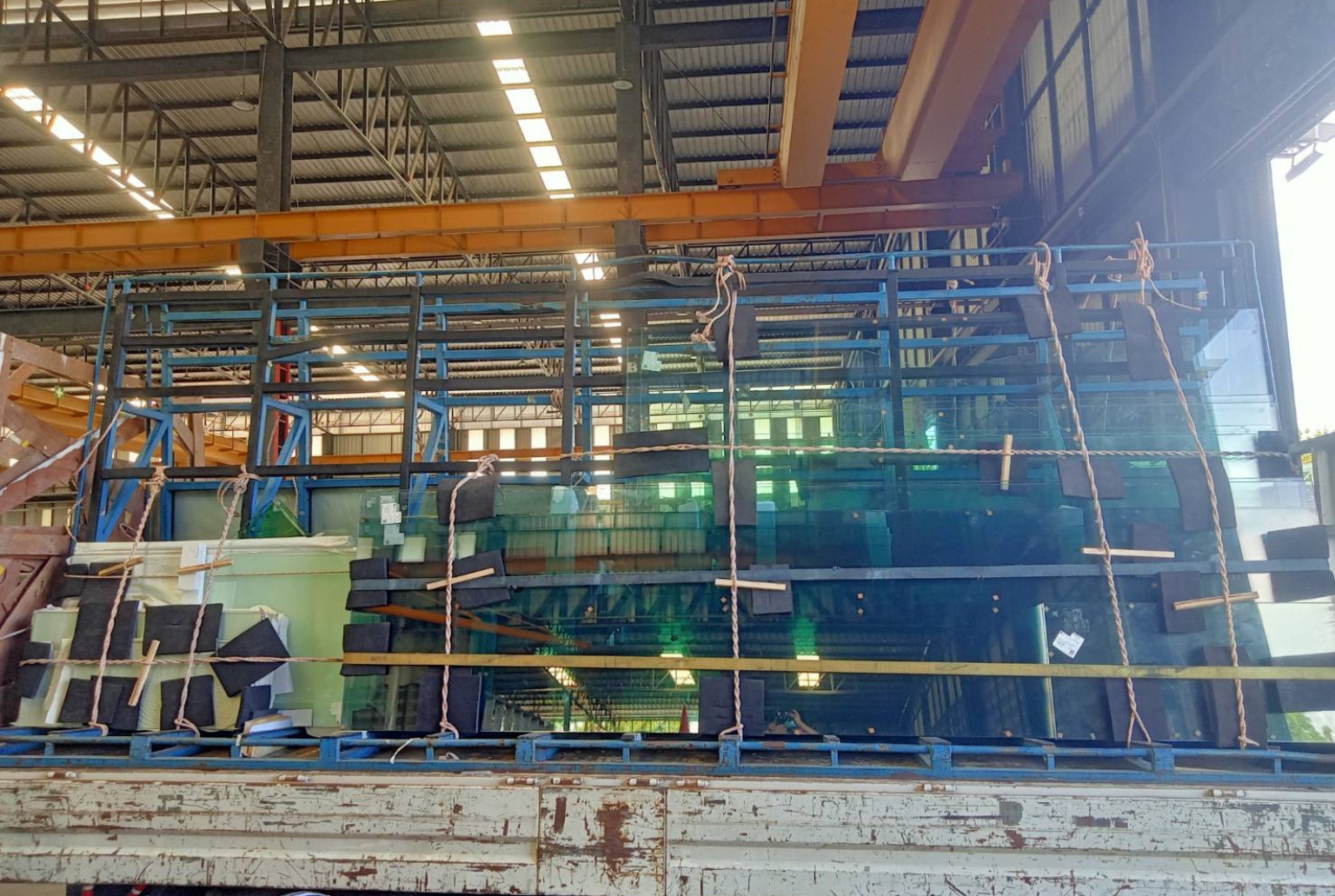 Hình ảnh nhà máy, hệ thống xưởng, đội ngũ kỹ thuật kính Thăng Long Glass