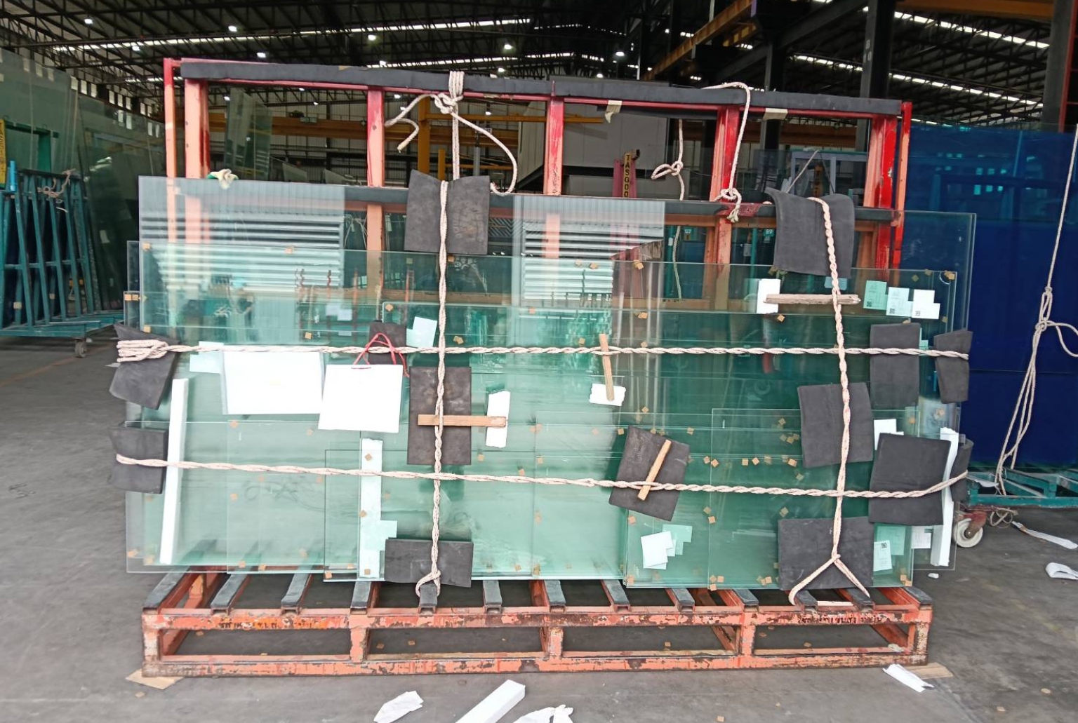 Hình ảnh nhà máy, hệ thống xưởng, đội ngũ kỹ thuật kính Thăng Long Glass